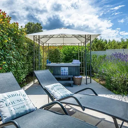 Branca 6+2 Villa *