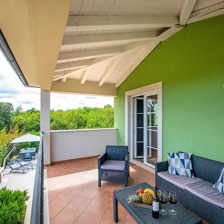 Villa Branca 6+2 *