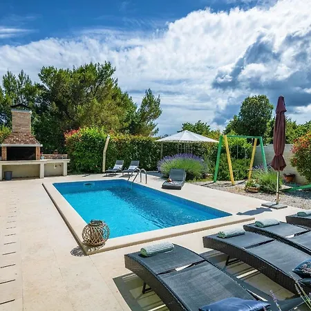 Villa Branca 6+2 *