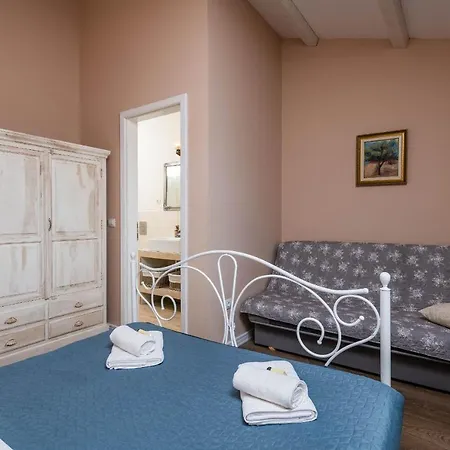 Villa Branca 6+2 *